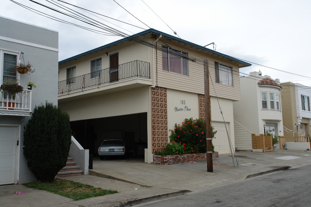 193 Martin Pl in San Bruno, CA - Building Photo