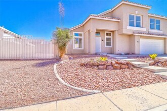1713 Elsinore Ave in Henderson, NV - Building Photo - Building Photo
