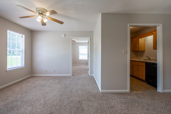 Whispering Hills Apartments in Oak Grove, KY - Building Photo - Interior Photo