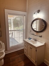 80 6th St in Apalachicola, FL - Building Photo - Building Photo