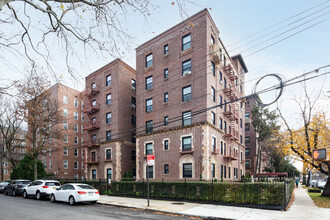 8511 Lefferts Blvd in Kew Gardens, NY - Building Photo - Building Photo