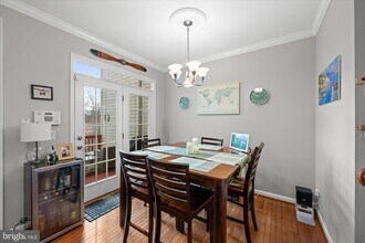 5076 Grimm Dr in Alexandria, VA - Building Photo - Building Photo