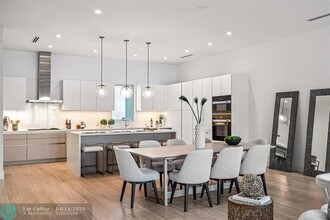 9 SE 11th Ave in Fort Lauderdale, FL - Building Photo - Building Photo
