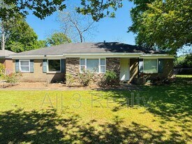 24 Holliday Dr in Montgomery, AL - Building Photo