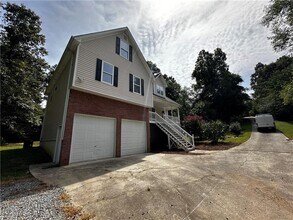 64 Highlander Way in Acworth, GA - Building Photo - Building Photo