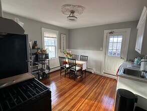 135 Nonantum St in Boston, MA - Foto de edificio - Building Photo