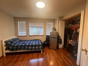 933 N 105th St in Seattle, WA - Building Photo - Building Photo