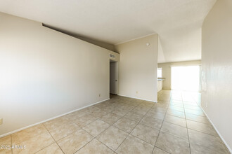 10831 West Campbell Ave in Phoenix, AZ - Building Photo - Building Photo