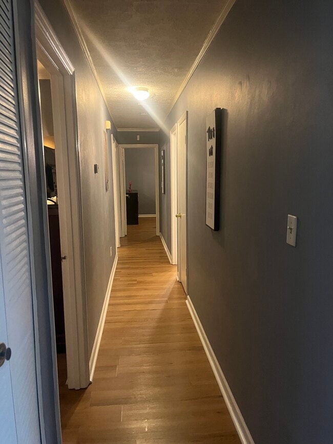 7013 Fielder Rd in Rex, GA - Foto de edificio - Building Photo