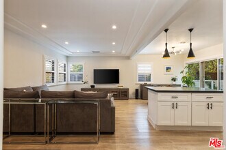3839 Marcasel Ave in Los Angeles, CA - Building Photo - Building Photo