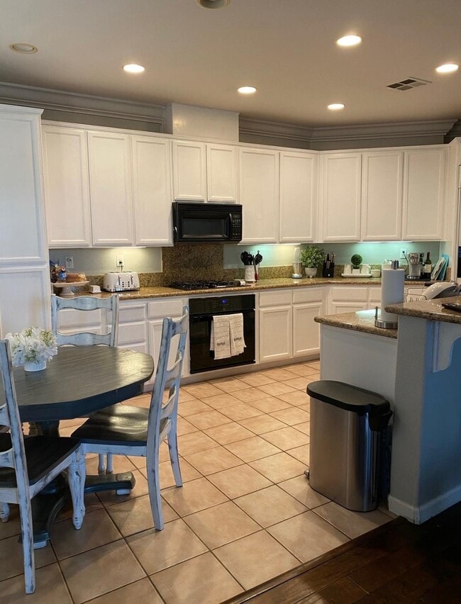 108 Thelen Ct in Martinez, CA - Building Photo - Building Photo