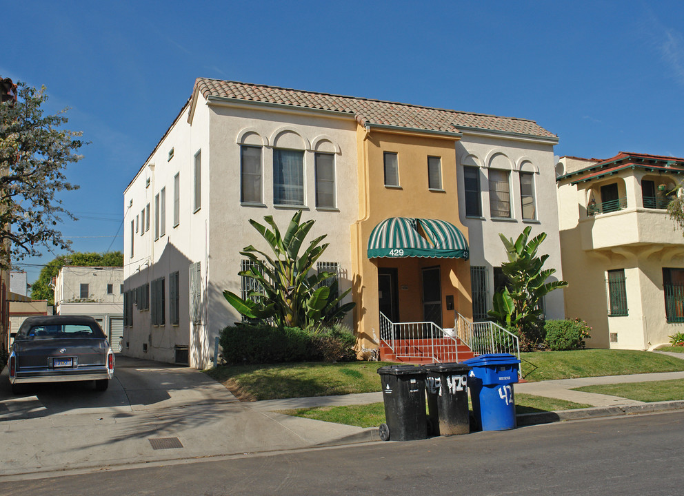 429 N Stanley Ave in Los Angeles, CA - Building Photo