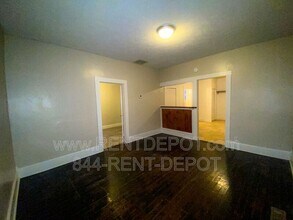 1626 E Division St in Evansville, IN - Building Photo - Building Photo