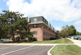 Londontown Apartments in Delaware, OH - Foto de edificio - Building Photo