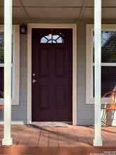 1310 S 4th St in Floresville, TX - Building Photo - Building Photo