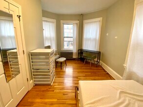 3 Oswald St, Unit 2 in Boston, MA - Building Photo - Building Photo