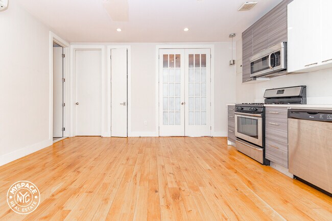 348 St Nicholas Ave, Unit 2B in New York, NY - Building Photo - Building Photo