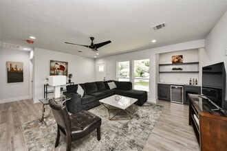 3630 Alsace St in Houston, TX - Building Photo - Building Photo