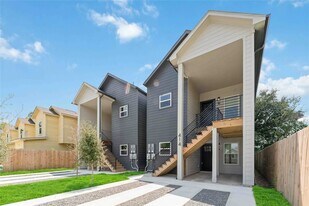 414 N Carolina St in Houston, TX - Building Photo