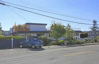 15120 Prospect Av in White Rock, BC - Building Photo - Building Photo