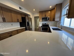 945 N Sinova in Mesa, AZ - Building Photo - Building Photo