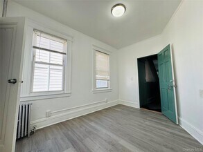 27-24 Gillmore St in Queens, NY - Building Photo - Building Photo