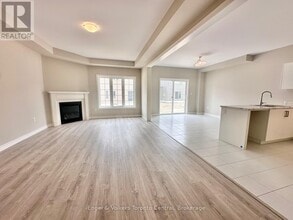 209 Clipper Dr in Clearview, ON - Building Photo - Building Photo