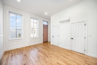 1121 Dayton St in Cincinnati, OH - Building Photo - Building Photo