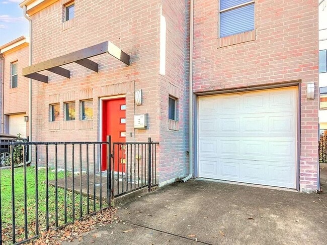 1418 Beaumont St in Dallas, TX - Building Photo - Building Photo