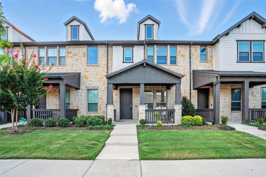 6441 Iron Horse Blvd in North Richland Hills, TX - Building Photo