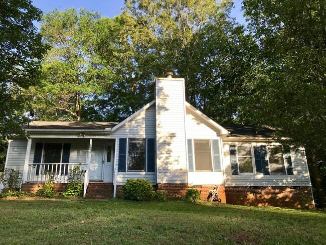 property at 4448 Huntington Dr
