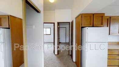 261 McCarrey St in Anchorage, AK - Building Photo - Building Photo