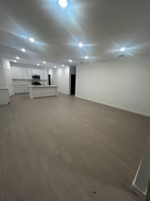 1414 Caceres Spur, Unit 4 in San Antonio, TX - Foto de edificio - Building Photo