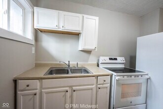 2930 N Dearborn St in Indianapolis, IN - Building Photo - Building Photo