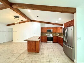 13971 SW 112th St in Miami, FL - Building Photo - Building Photo