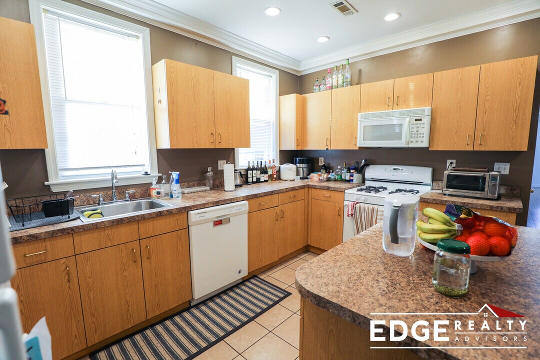 15 Farrington Ave, Unit 2 in Boston, MA - Building Photo