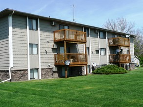 Parkview Apartments in Grimes, IA - Building Photo - Building Photo