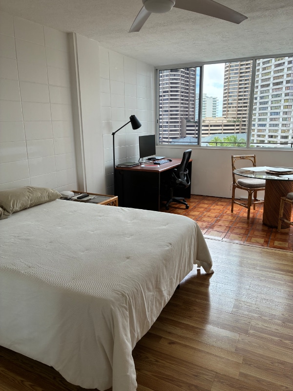 425 Ena Rd in Honolulu, HI - Foto de edificio - Building Photo