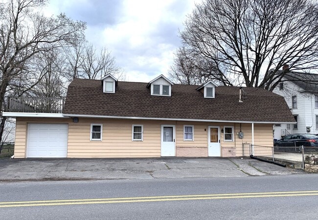 1 Hot Point Ave in Shippensburg, PA - Building Photo - Building Photo