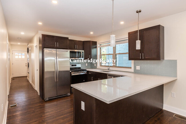 27 1st St, Unit 1