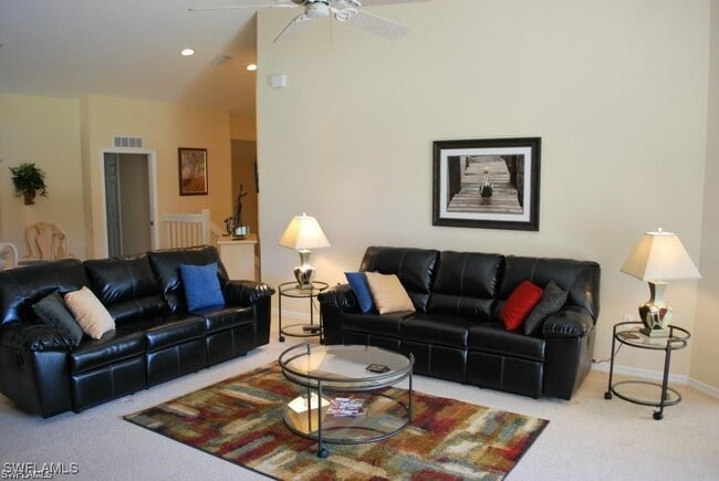 1585 Winding Oaks Way