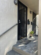 1729 Ward St in Berkeley, CA - Foto de edificio - Building Photo