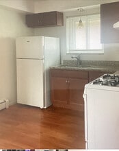 9504 Lawrence Ct, Unit 2 N in Schiller Park, IL - Building Photo - Building Photo