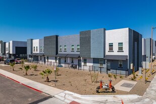 Villas at Vesta Views in Surprise, AZ - Building Photo