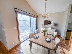 535 Le Parc Cir in Buffalo Grove, IL - Building Photo - Building Photo