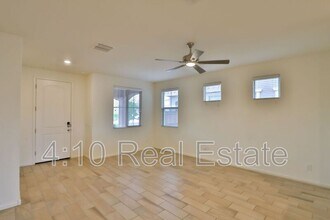 5216 S 16th Pl in Phoenix, AZ - Foto de edificio - Building Photo