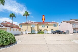 15325 Bonasse Ct in Corpus Christi, TX - Building Photo