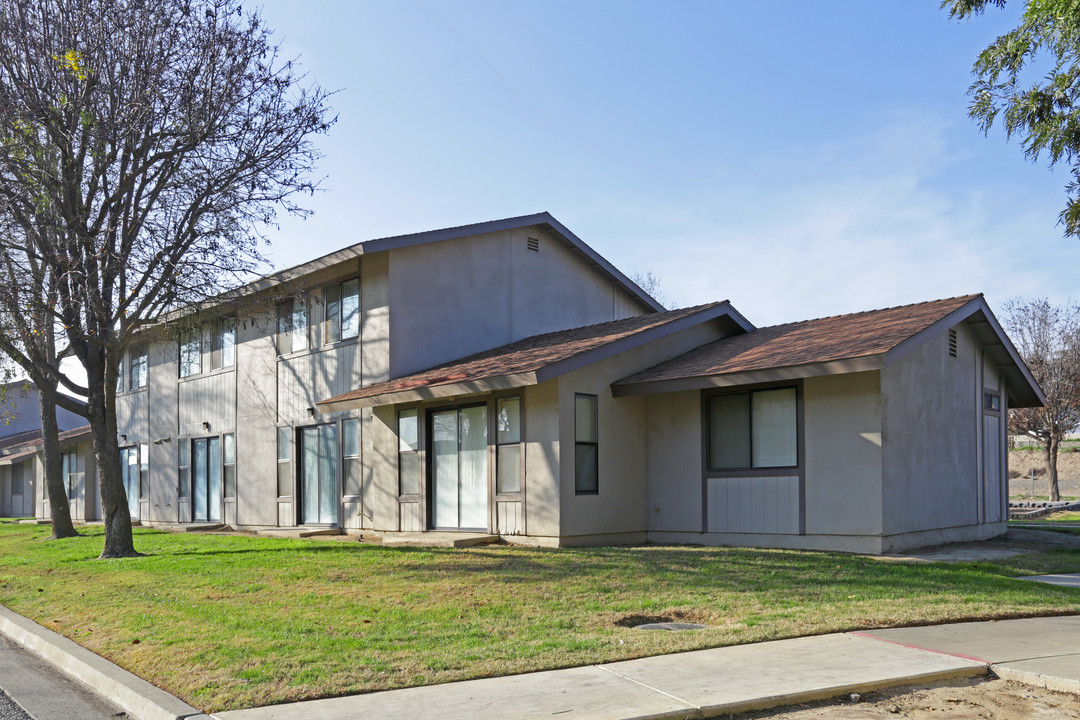 Armona Village Apartments in Armona, CA - Building Photo