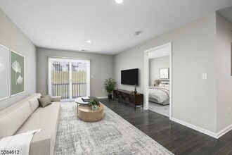 7 Arlene Ct in Morris Plains, NJ - Building Photo - Building Photo