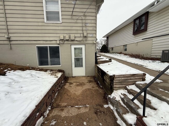 2806.5 Jackson St in Bellevue, NE - Foto de edificio - Building Photo